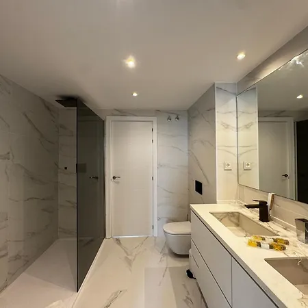 Arco Iris Puente Townhouse Within A Short Walk To Puente Luxury Complex And The Promenade - Eaw Homes *